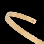 Detalle del Brazalete Clásico en oro sólido 10k