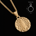 Detalle de la Medalla Virgen de oro sólido 10K de 1.2 cm.