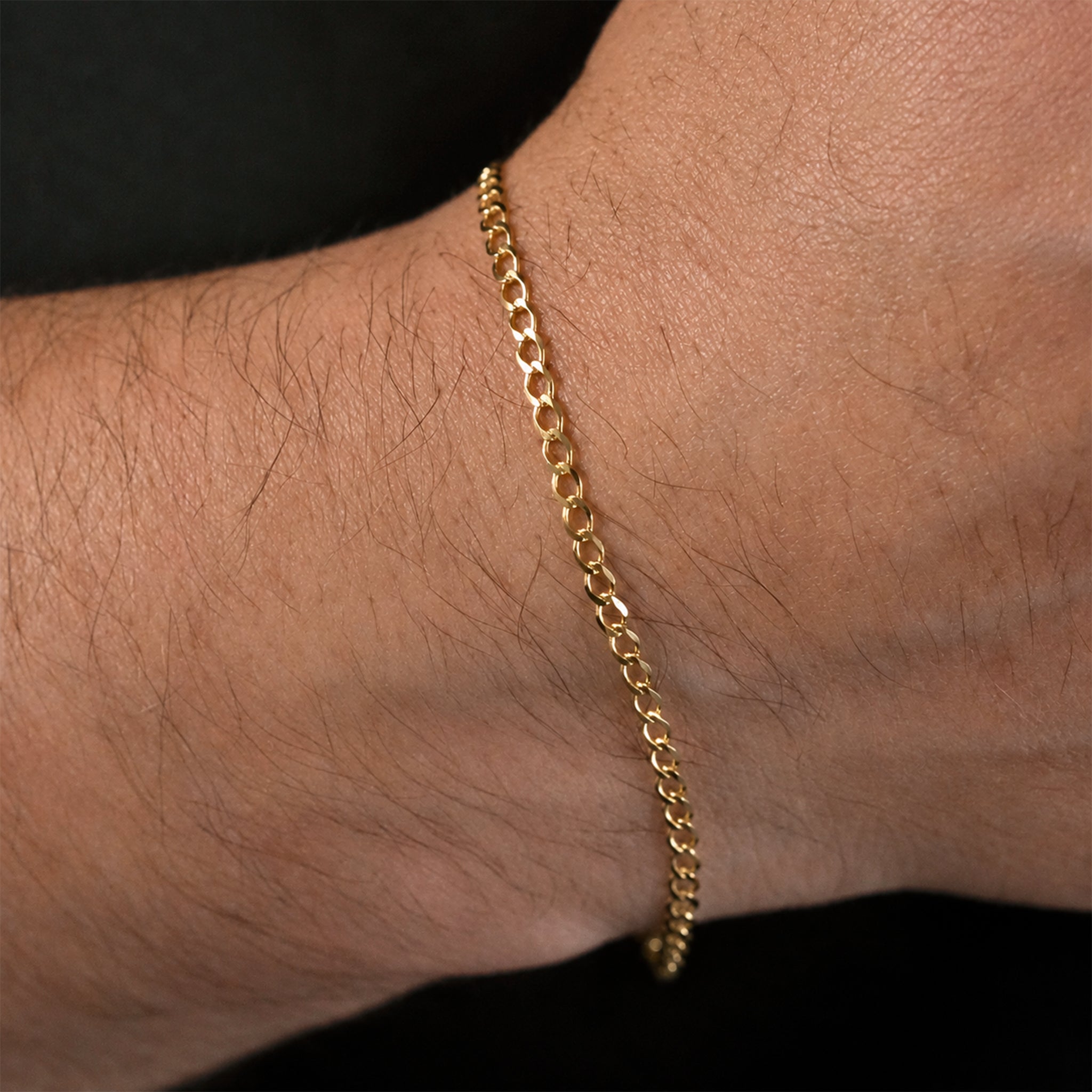 Pulsera Curb 2mm Oro Sólido