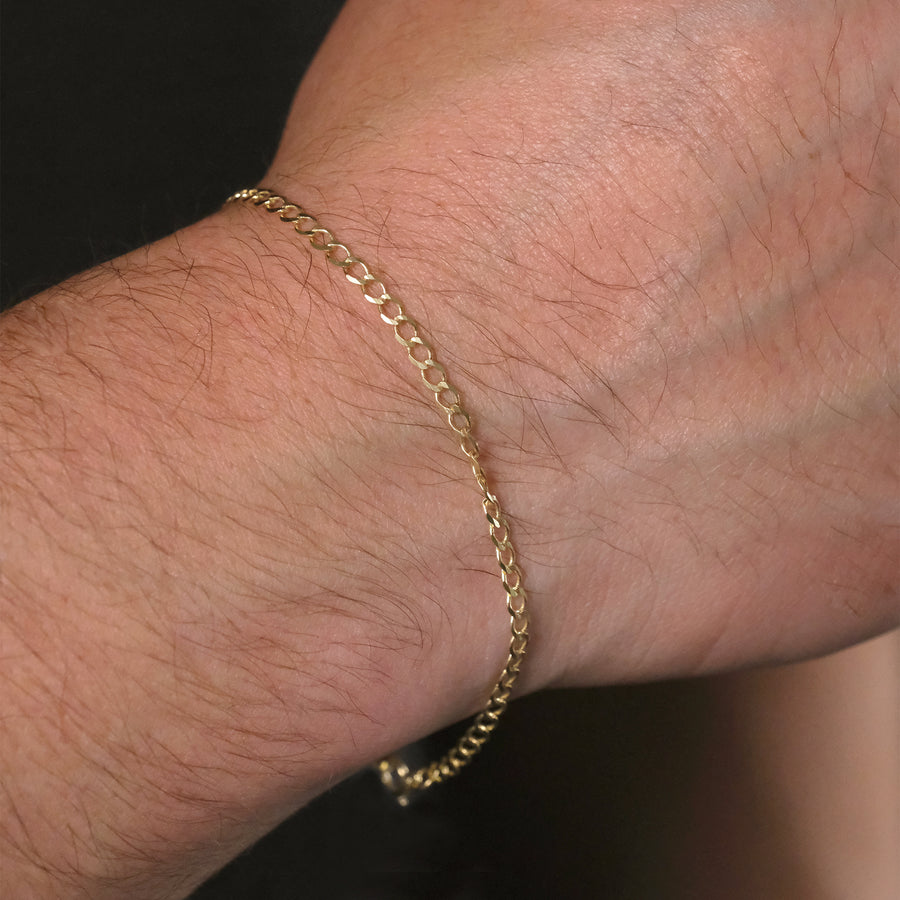 Curb 2mm (Oro Sólido) Pulsera