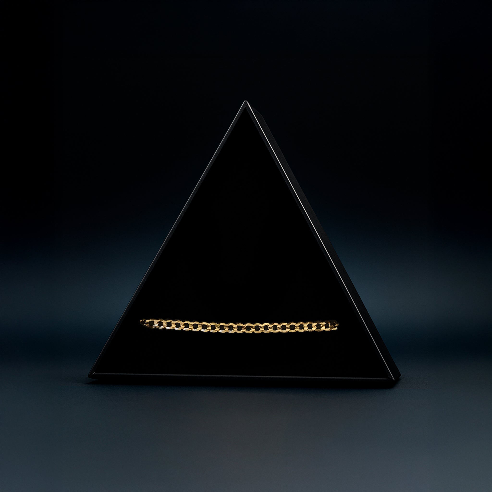 Curb 4mm (Oro Sólido) Pulsera