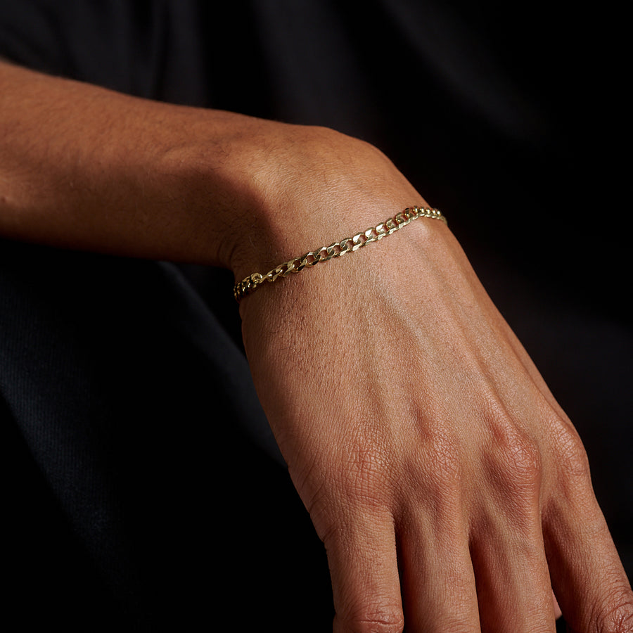 Curb 4mm (Oro Sólido) Pulsera