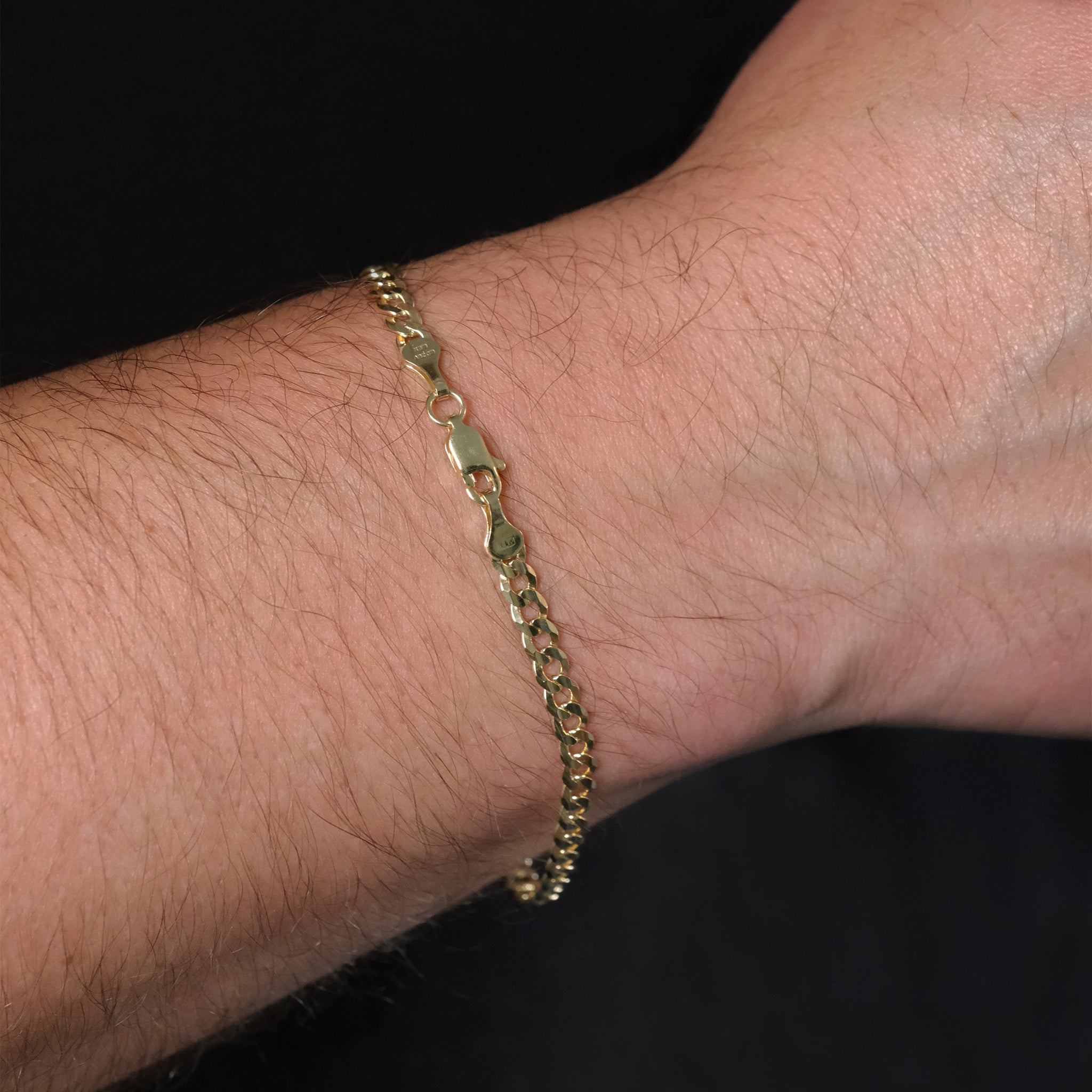 Curb 4mm (Oro Sólido) Pulsera
