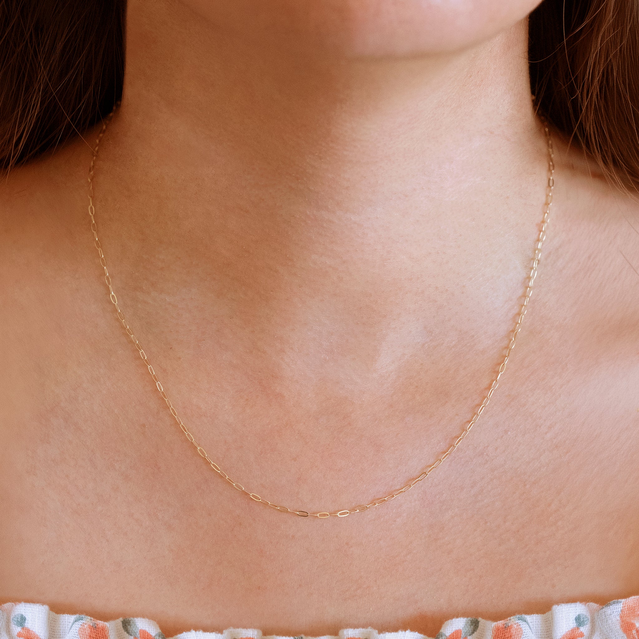 Fígaro Ancla 10k (Oro Sólido) Cadena