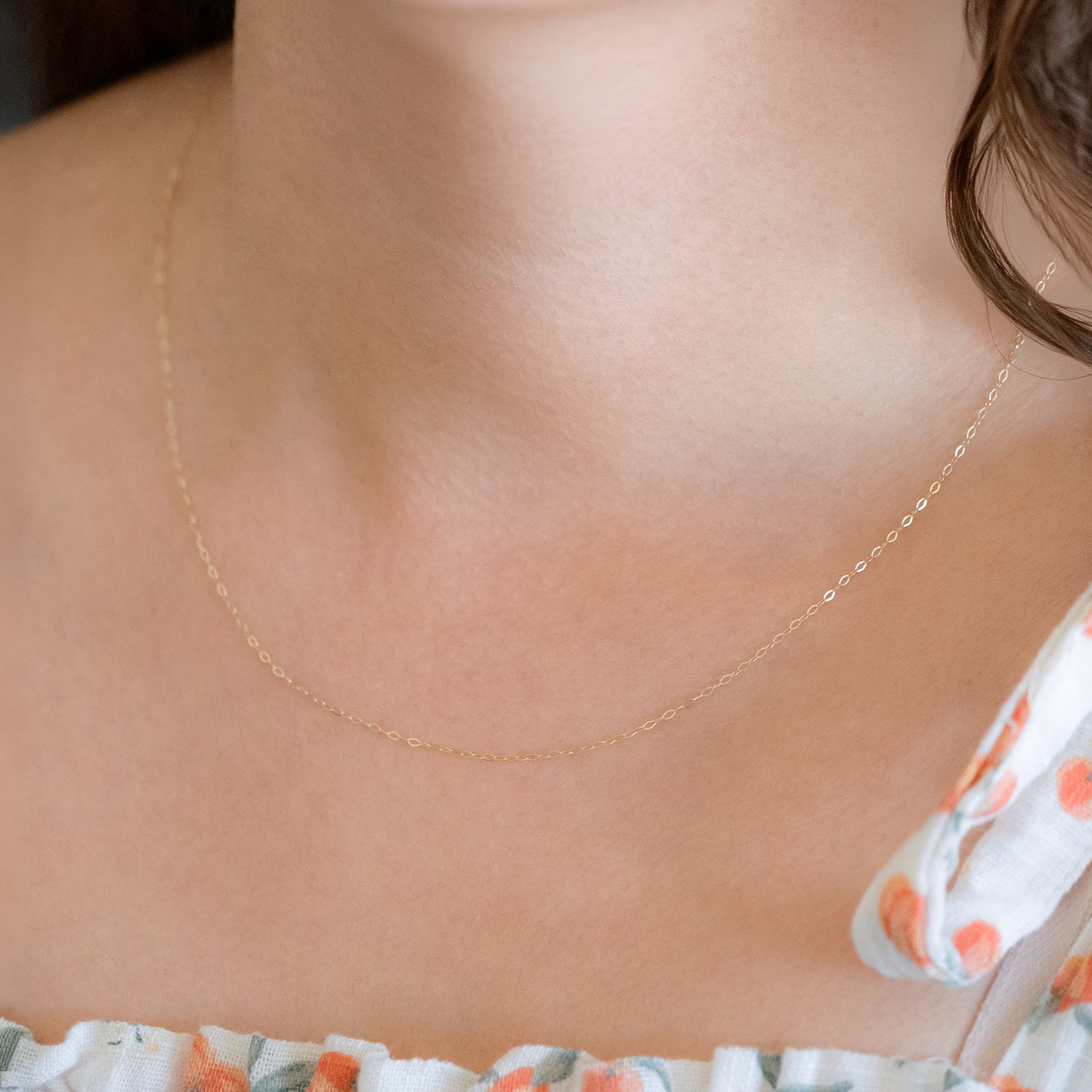 Fígaro Ancla Rombo 10k (Oro Sólido) Cadena