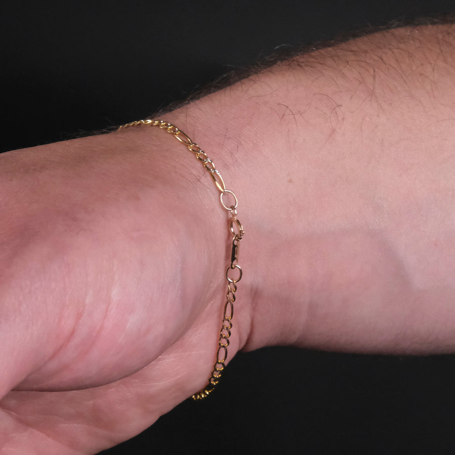 Figaro 3X1 Pave 2mm (Oro Sólido) Pulsera