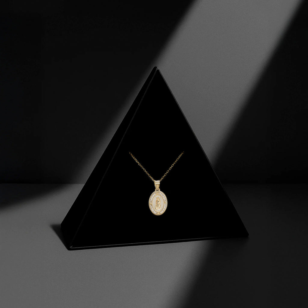 Virgen Mexicana (Oro Solido) Collar