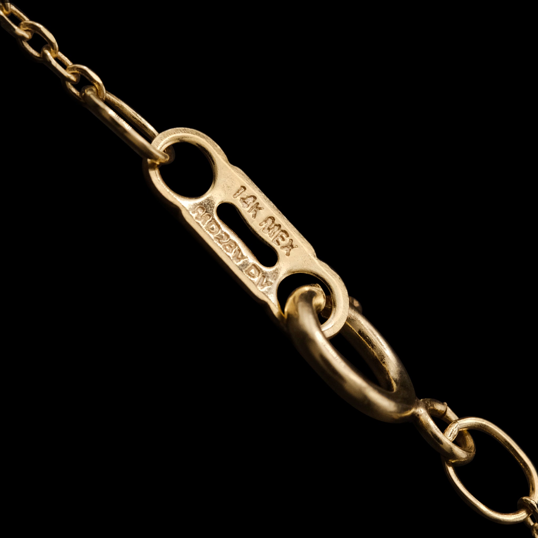 Virgen Mexicana (Oro Solido) Collar