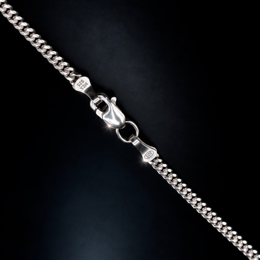 Detalle del broche perico de Cadena Cuban Link 2mm en Plata .925
