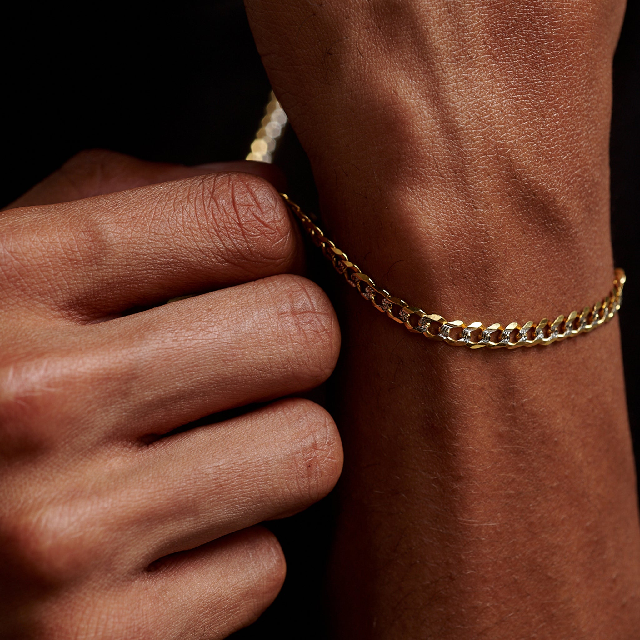 Curb Pavé 5mm (Oro Sólido) Pulsera - Triangulum Workshop