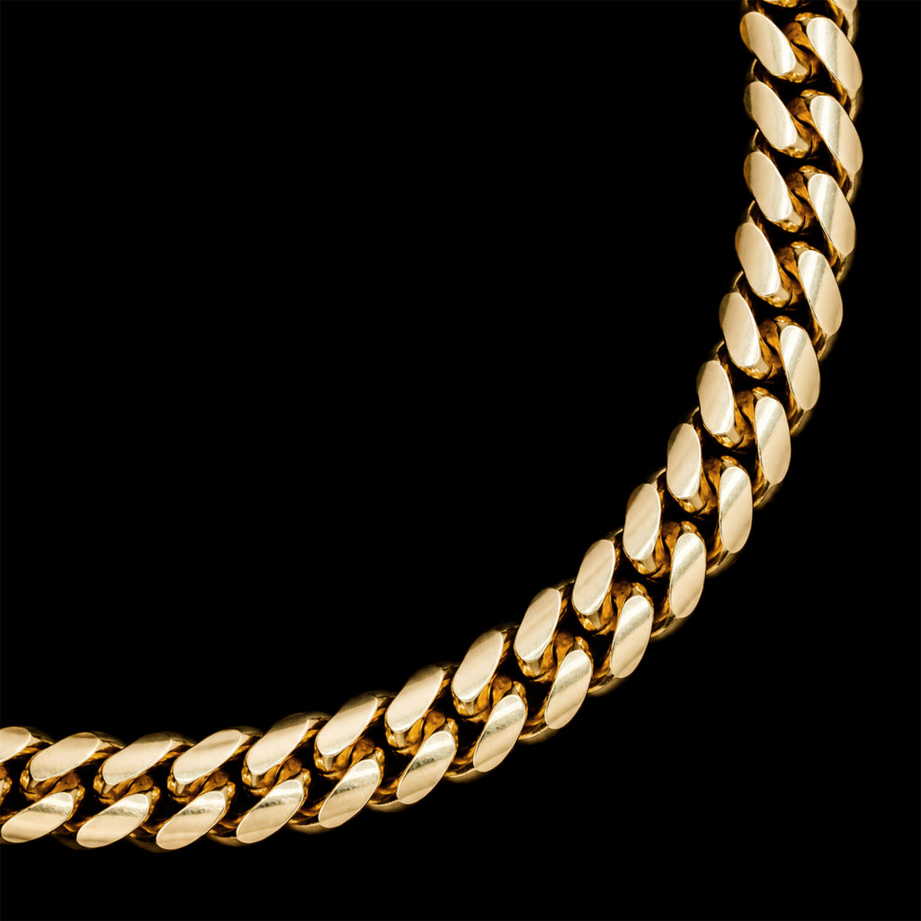 Detalle de textura y eslabones de Cadena Cuban Link 5mm Oro Sólido